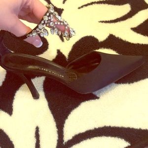 Lord & Taylor 7.5 Black bling heels